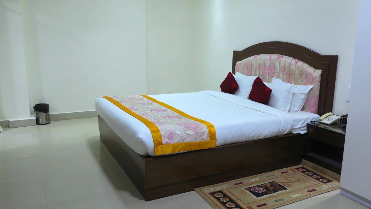 Bodhgaya Regency Hotel Esterno foto